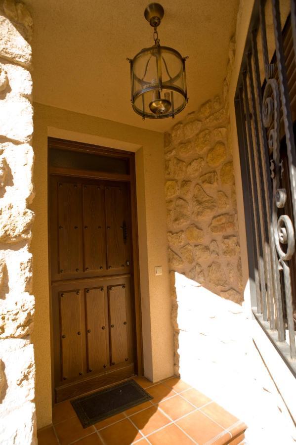 La Casa Del Tio Mase Villa Carbonero el Mayor Luaran gambar